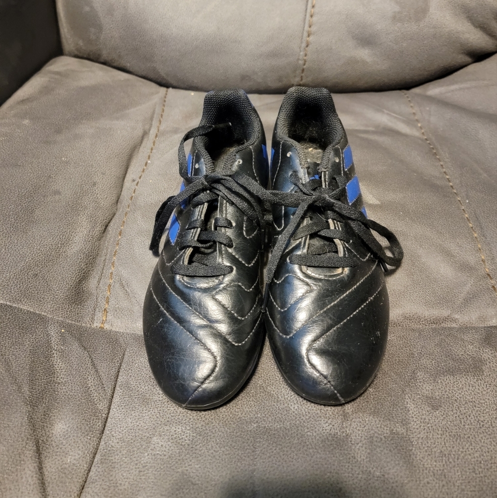 Adidas outdoor soccer cleats youth size 3